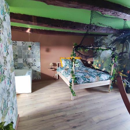 Апартаменты L'Evasion Jungle Saint-Pierre-de-Plesguen Экстерьер фото
